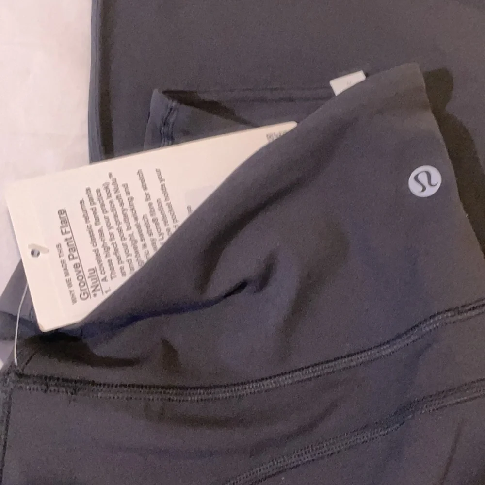 NWT LULULEMON Groove Pant Flare High Waist LEGGING Solid Black NULU Align 8 - Picture 7 of 15